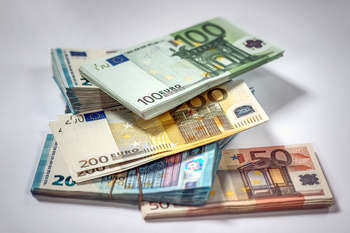 Euro - Photo credit: Ervins Strauhmanis via Foter.com / CC BY