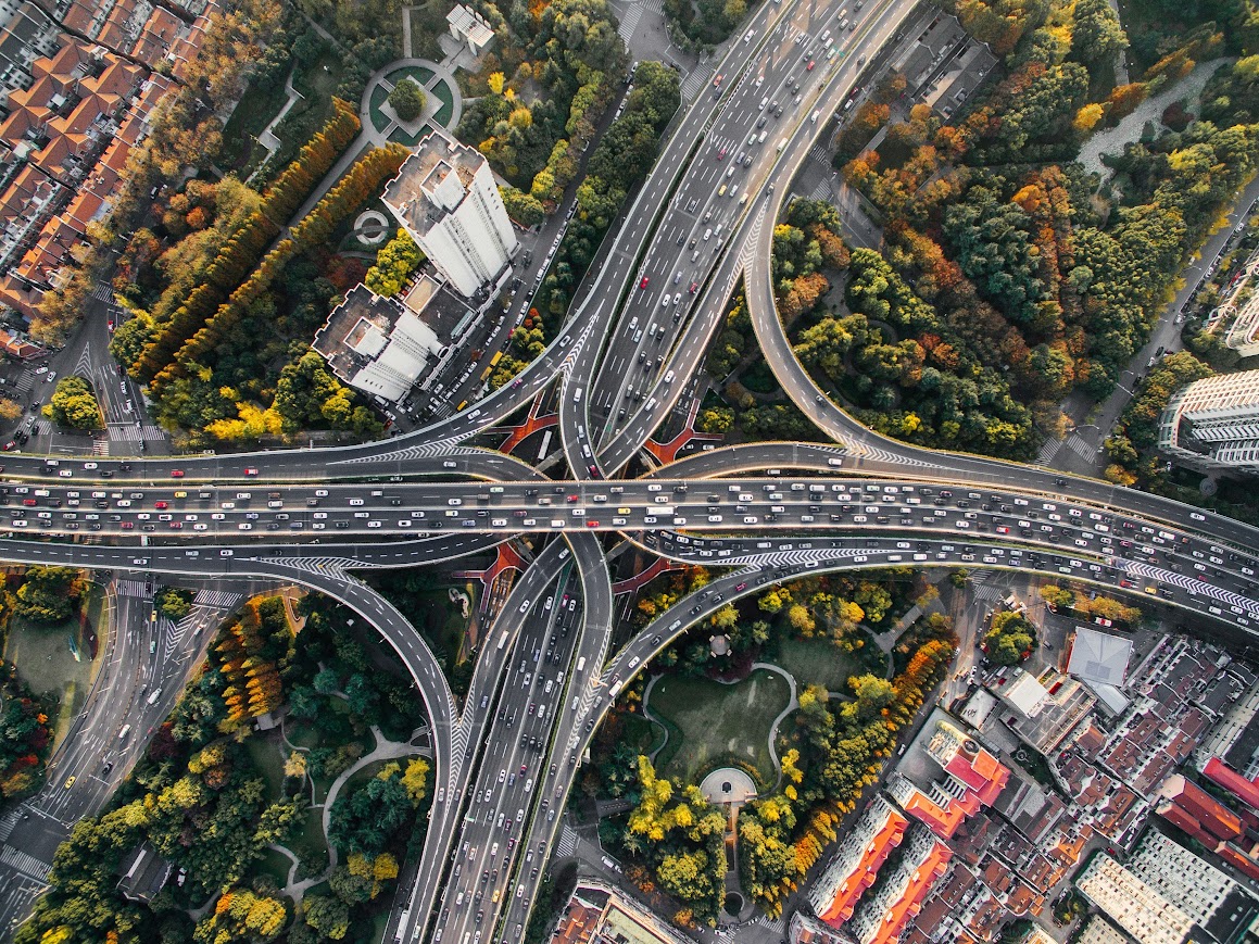 Infrastrutture - Photo credit: Denys Nevozhai da Unsplash