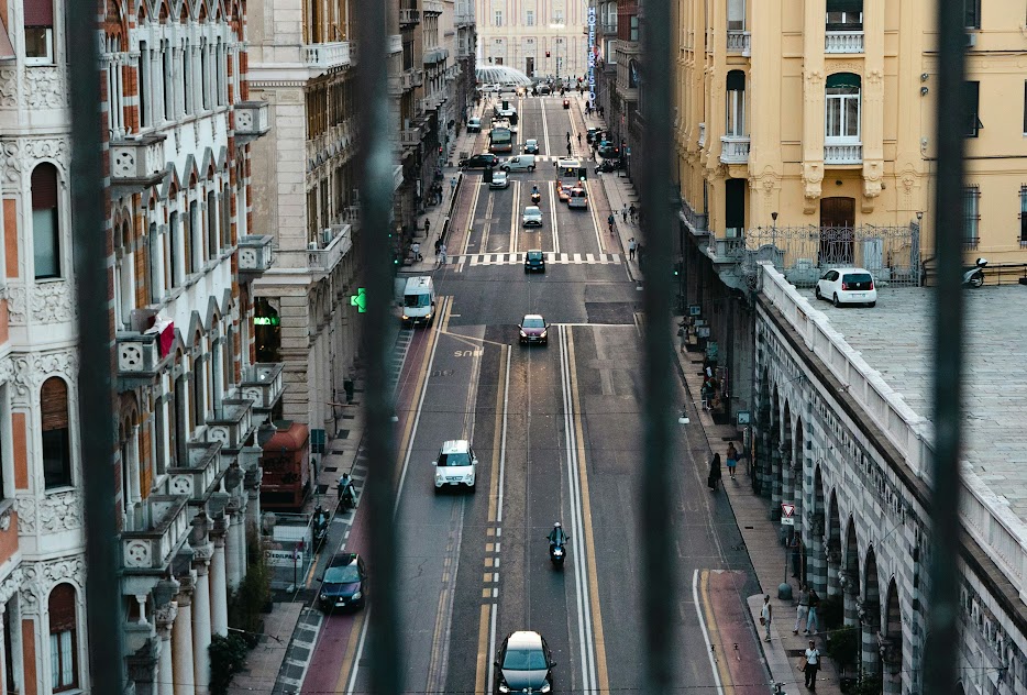 Foto di Gioele Fazzeri da Unsplash