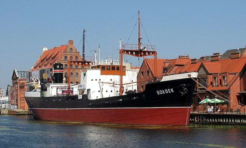 nave - autore: Tomasz Sienicki