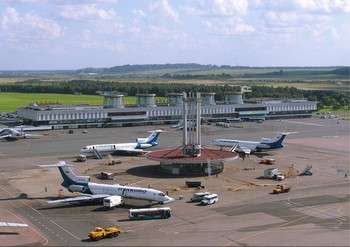 Aeroporto - foto di Dmitry Avdeev 
